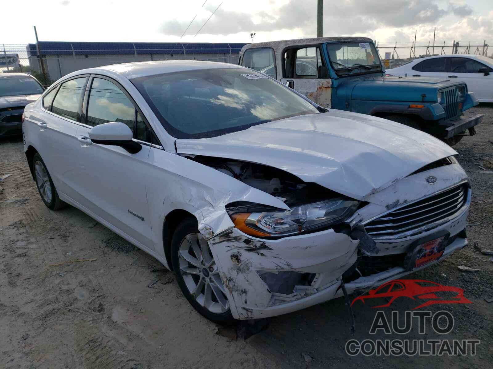 FORD FUSION 2019 - 3FA6P0LU4KR243002