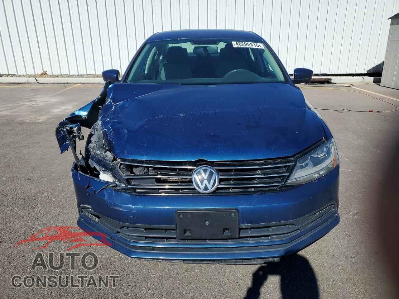 VOLKSWAGEN JETTA 2017 - 3VW2B7AJ2HM354613