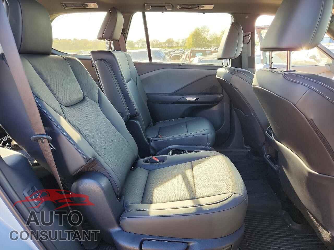 LEXUS UNKNOWN 2025 - 5TDAAAB61SS047790