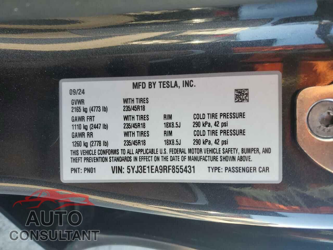 TESLA MODEL 3 2024 - 5YJ3E1EA9RF855431
