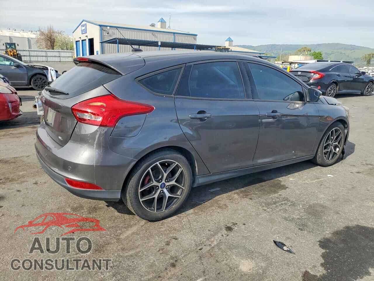 FORD FOCUS 2017 - 1FADP3M21HL255265