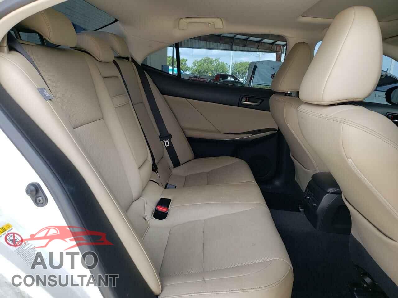 LEXUS IS 2017 - JTHBA1D27H5061348