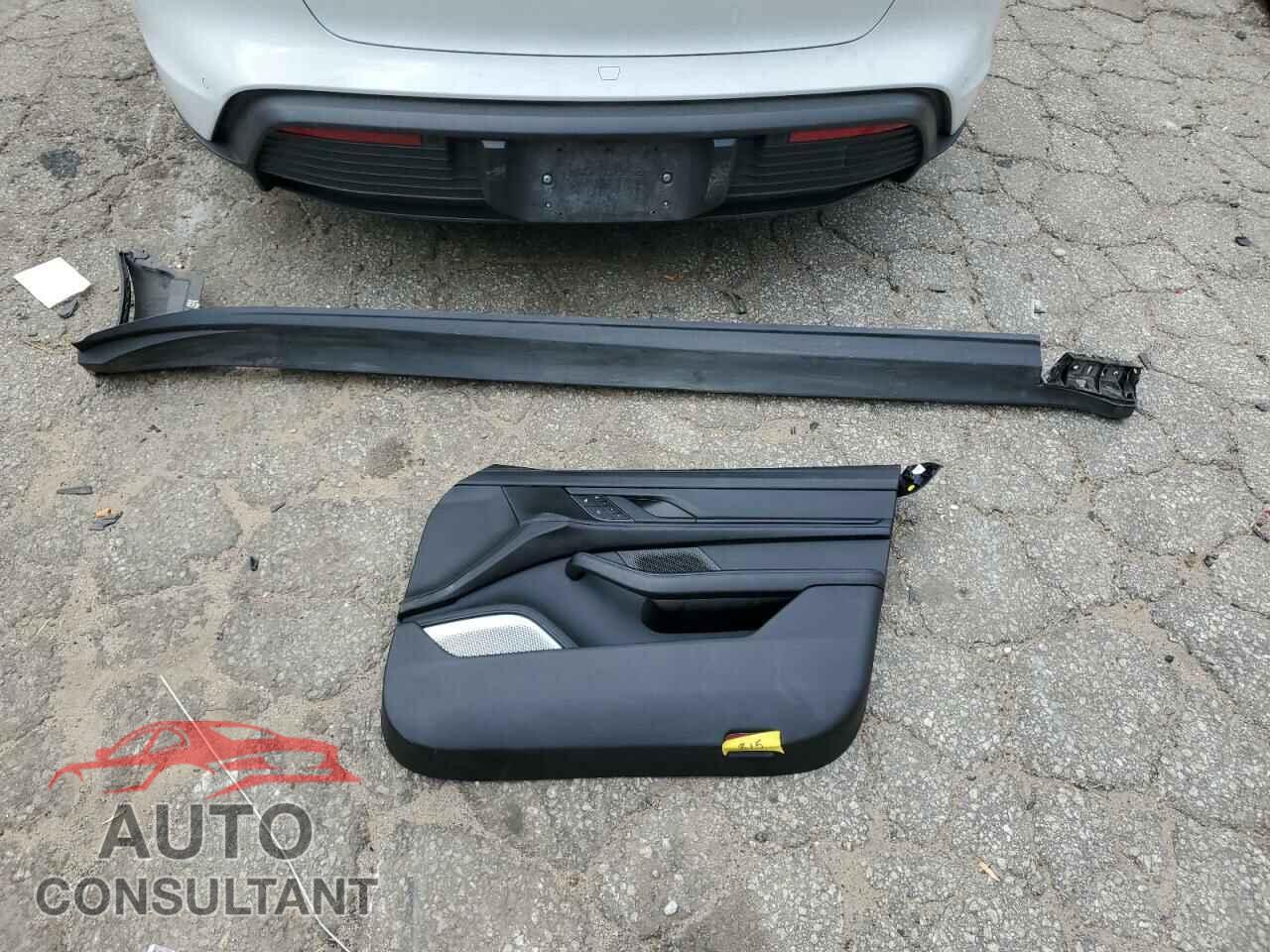 PORSCHE TAYCAN 2020 - WP0AC2Y18LSA72290