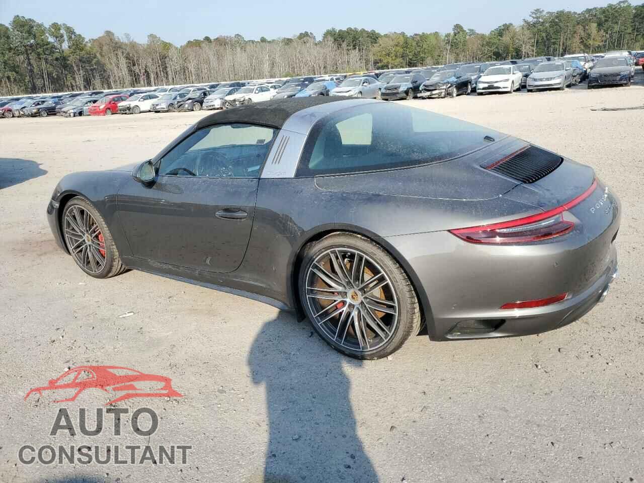 PORSCHE 911 2017 - WP0BB2A99HS136820