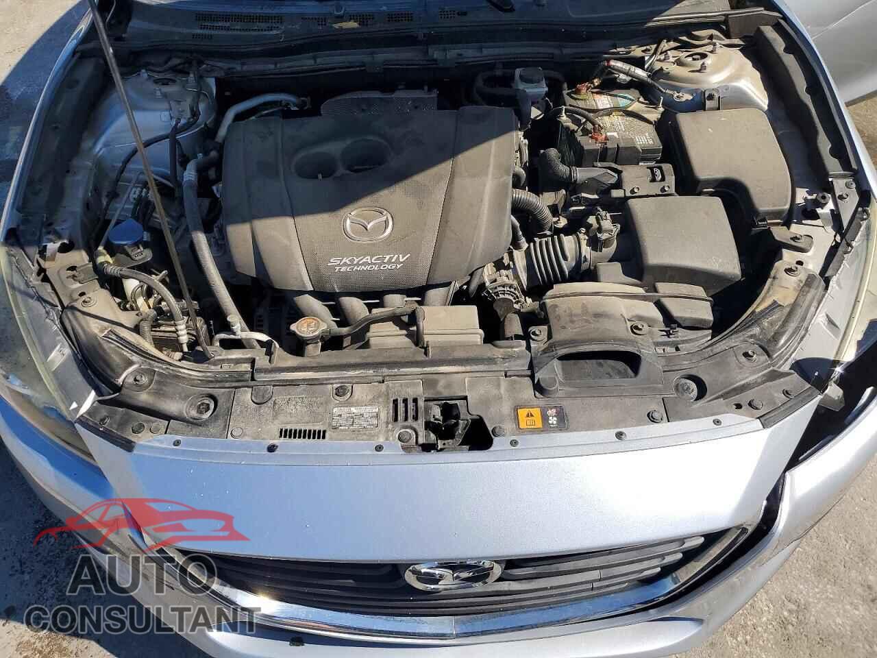 MAZDA 3 2018 - 3MZBN1U76JM173475