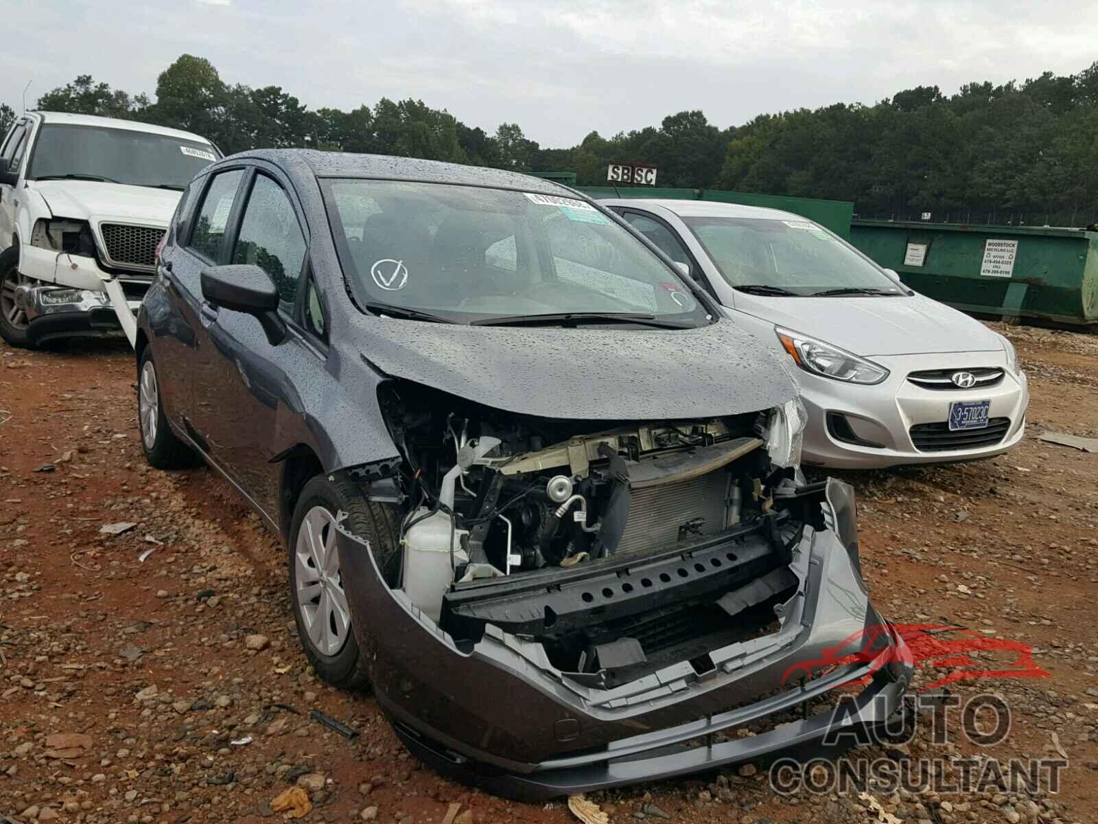 NISSAN VERSA 2018 - 3N1CE2CP8JL364001