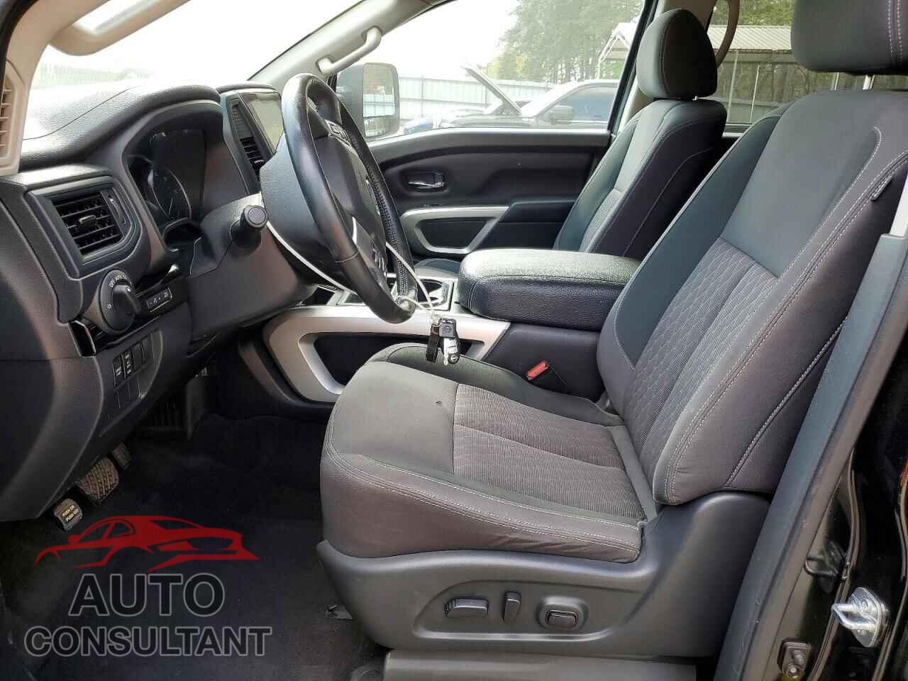 NISSAN TITAN 2023 - 1N6AA1FB9PN106084