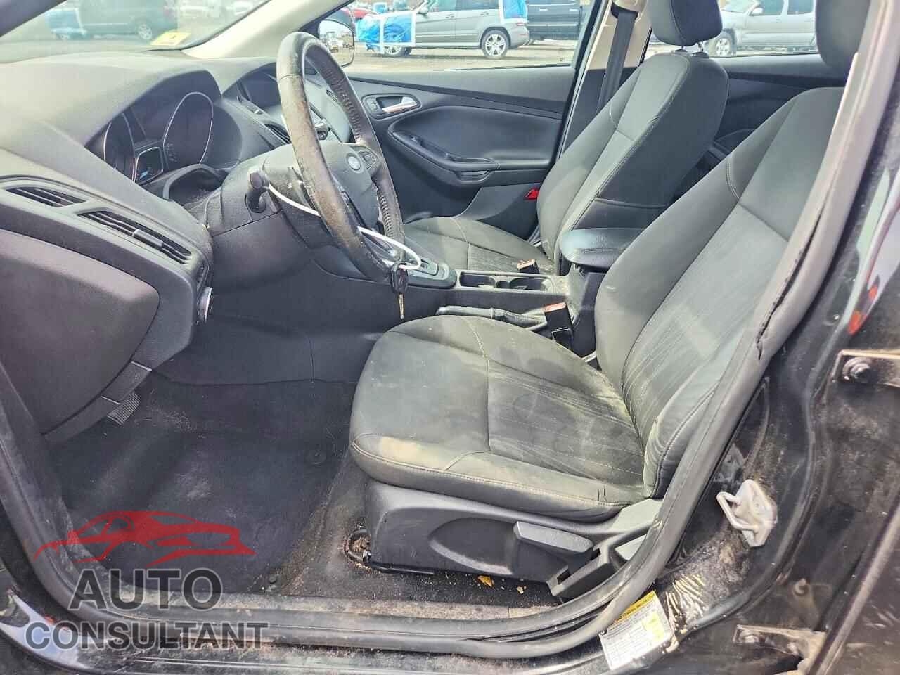 FORD FOCUS 2015 - 1FADP3F22FL353084