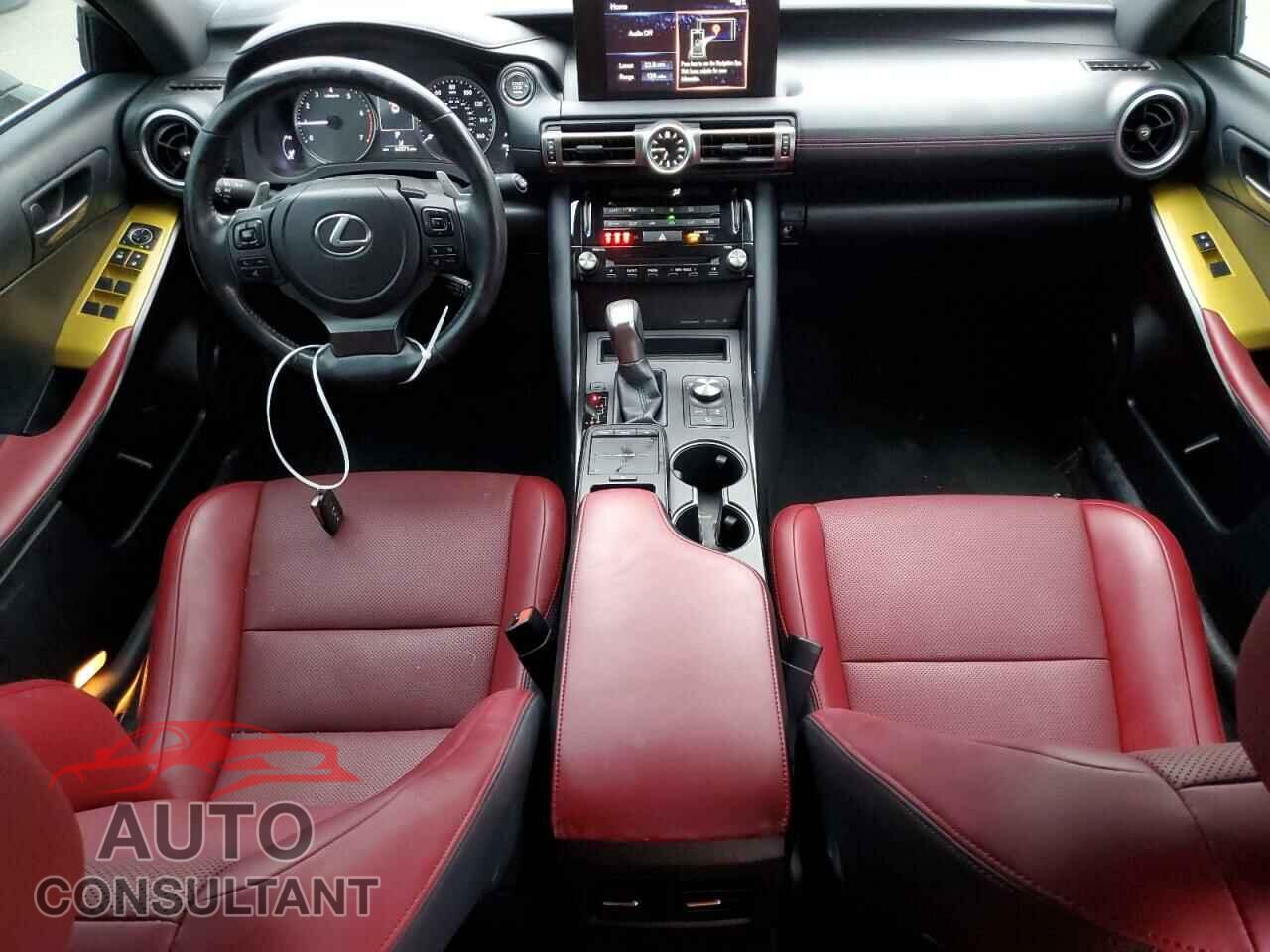 LEXUS IS 2021 - JTHAA1D2XM5112380