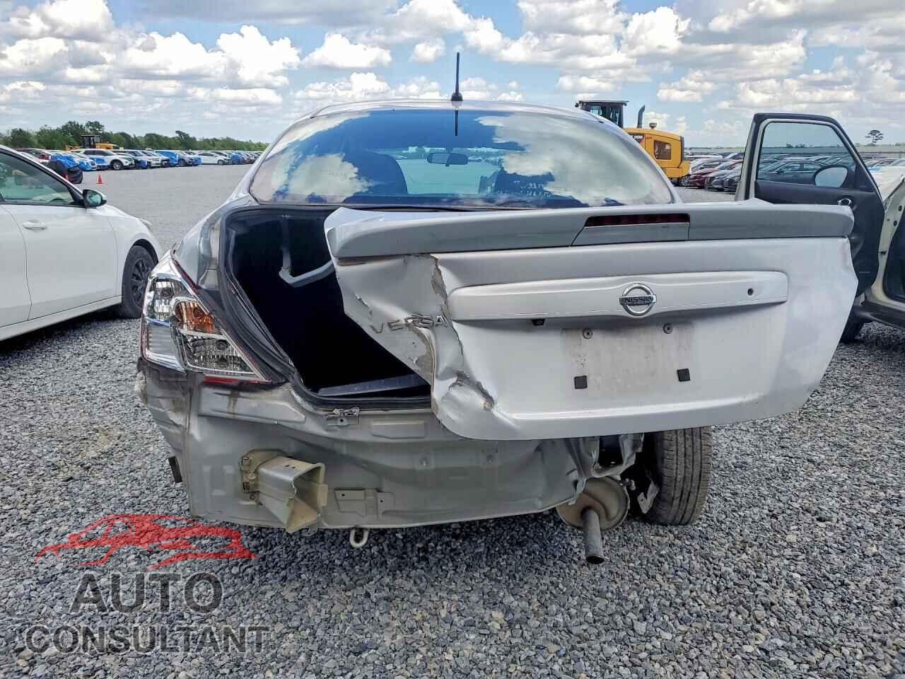 NISSAN VERSA 2019 - 3N1CN7AP3KL839507