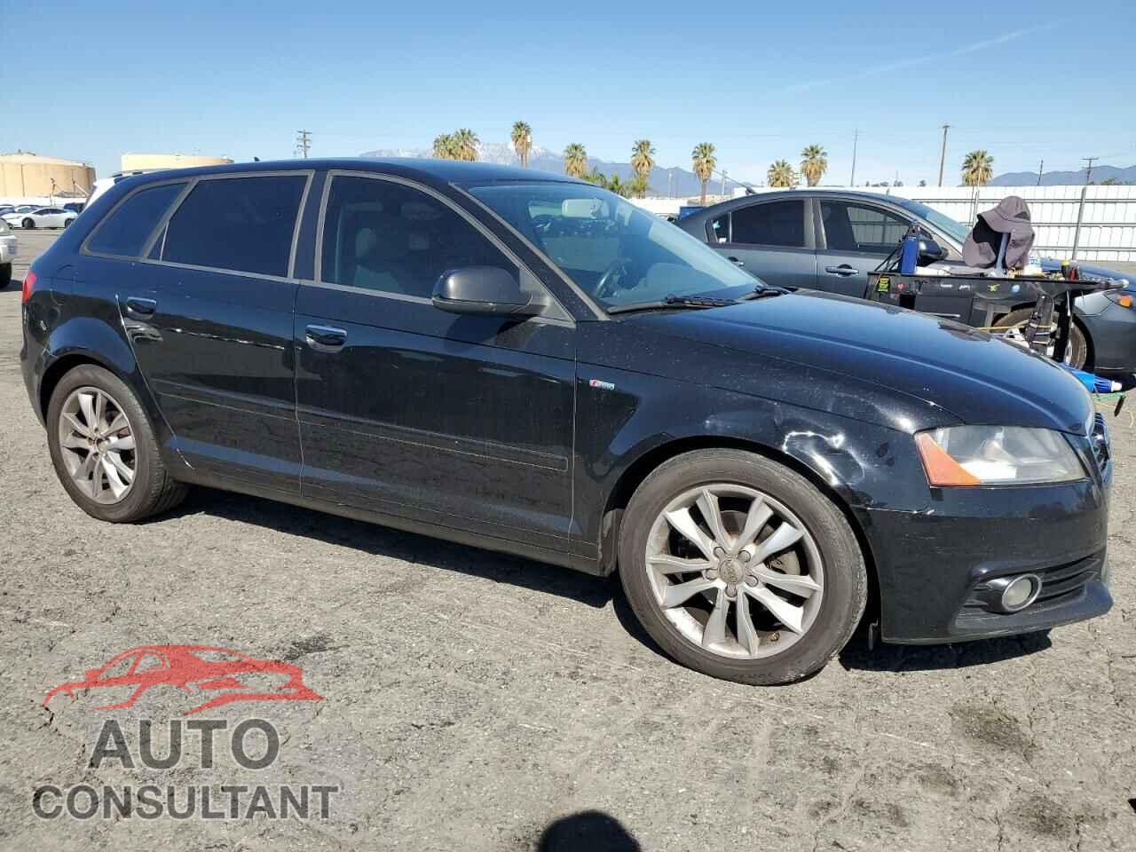 AUDI A3 2012 - WAUBJBFM7CA079724