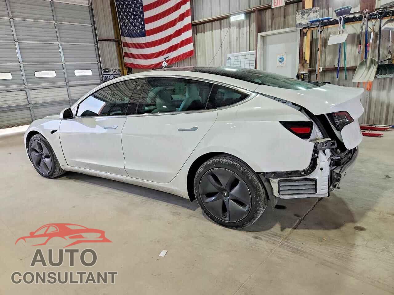 TESLA MODEL 3 2018 - 5YJ3E1EB4JF096765