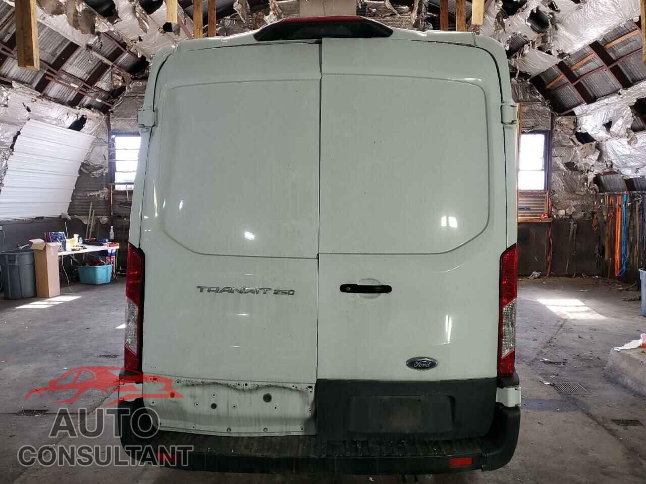 FORD TRANSIT 2020 - 1FTBR1C82LKA33516