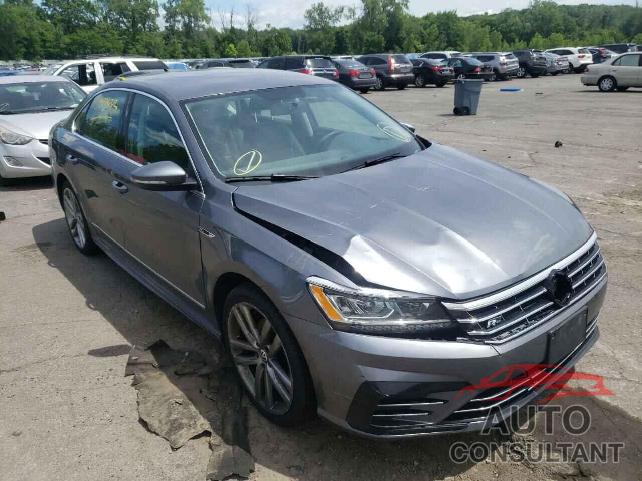 VOLKSWAGEN PASSAT 2017 - 1VWDT7A31HC084525
