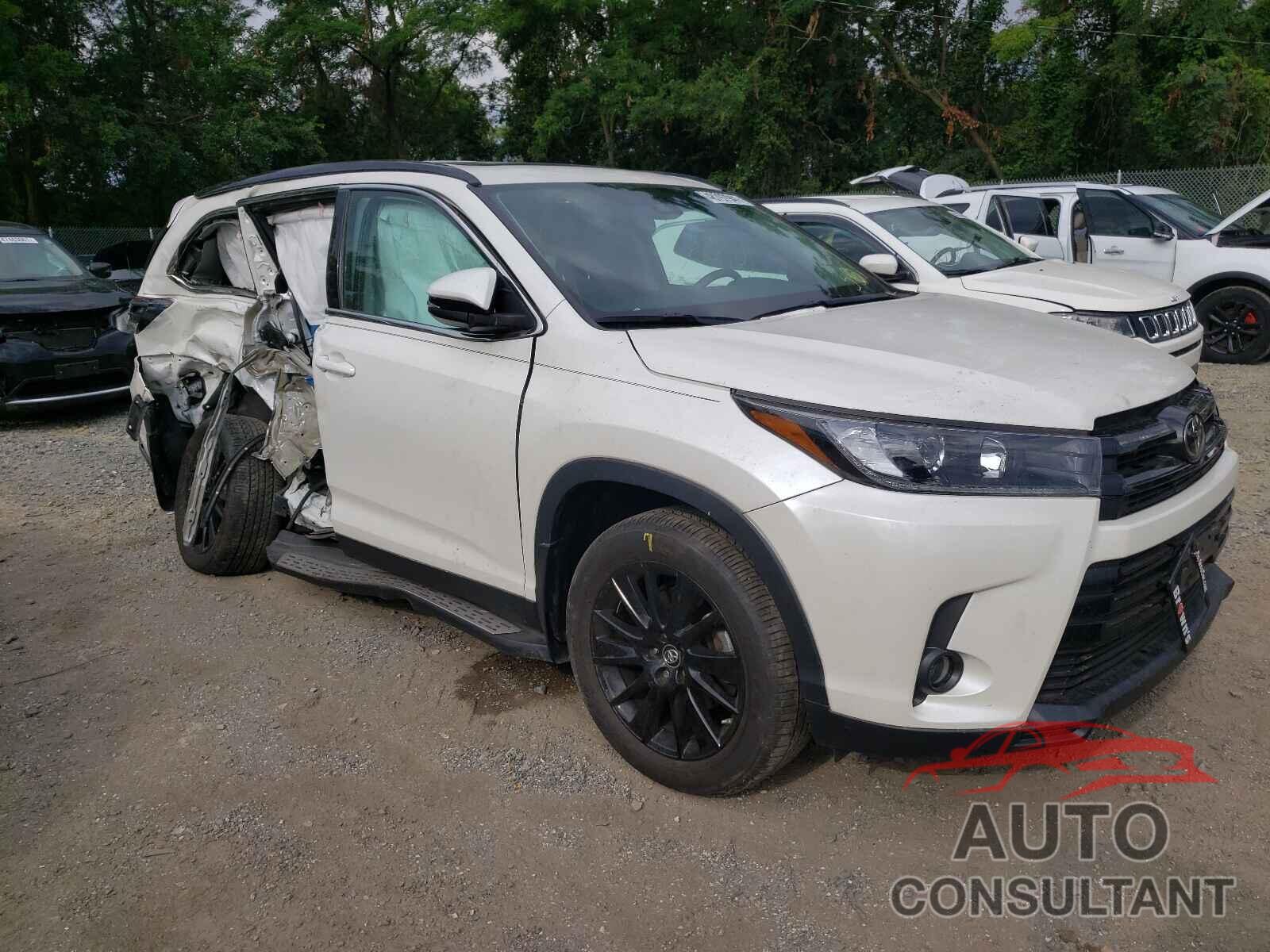 TOYOTA HIGHLANDER 2019 - 5TDJZRFH0KS605938