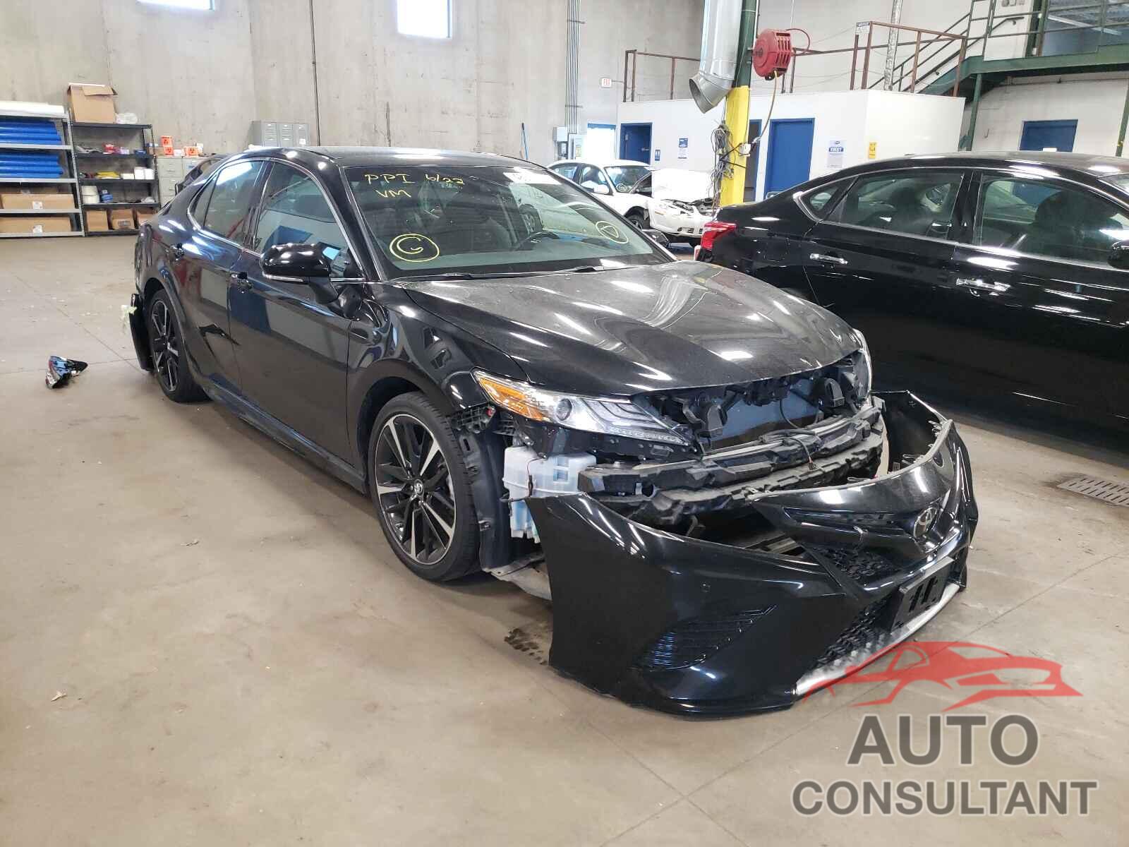 TOYOTA CAMRY 2018 - 4T1B61HK9JU510551