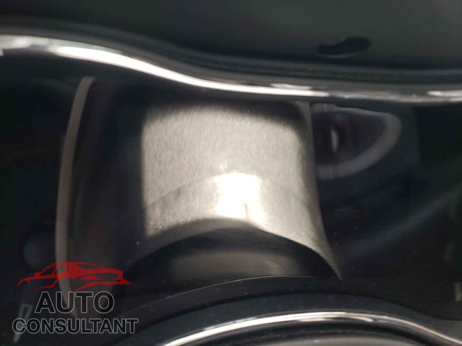 DODGE DURANGO 2018 - 1C4SDJFT2JC439589