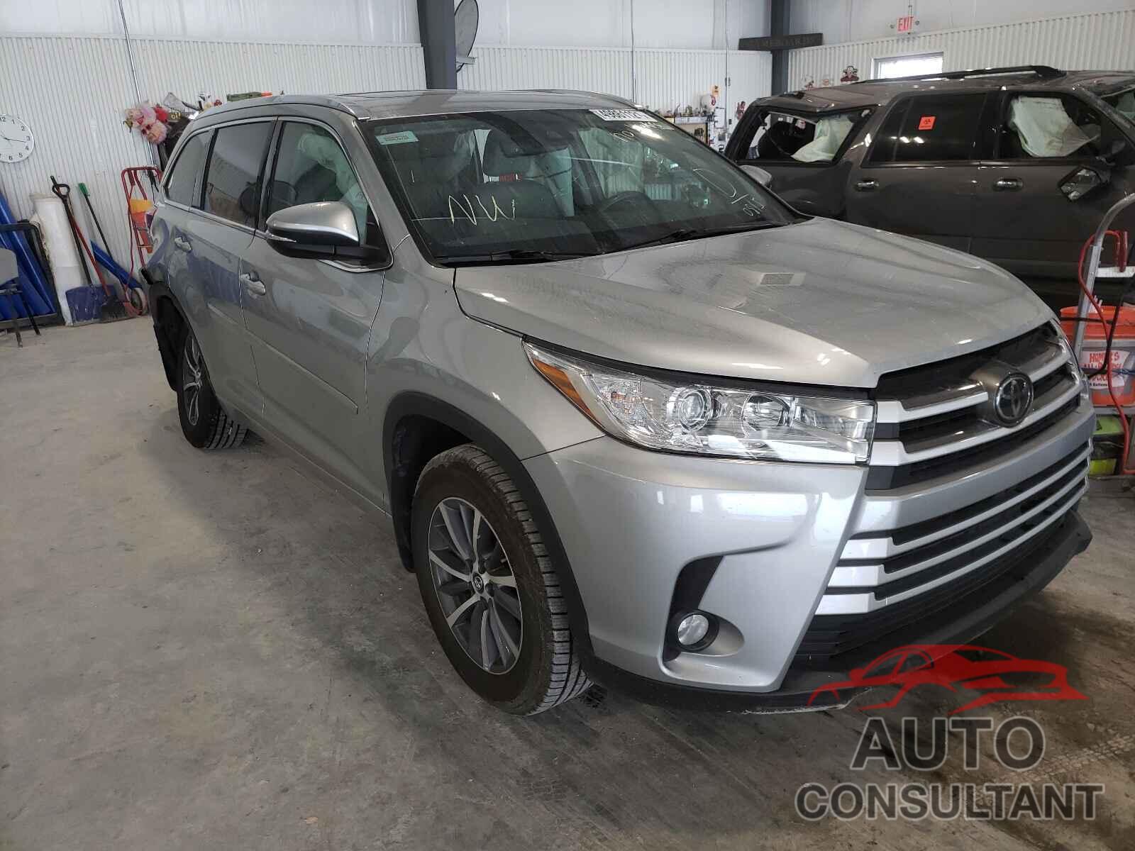 TOYOTA HIGHLANDER 2017 - 5TDJZRFH5HS410815