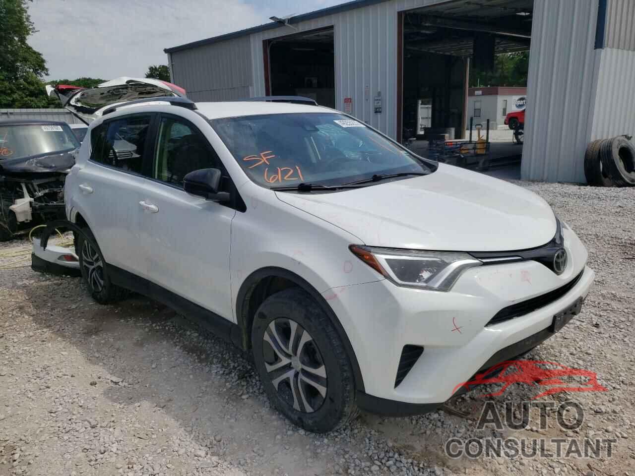 TOYOTA RAV4 2017 - JTMBFREV2HJ136488