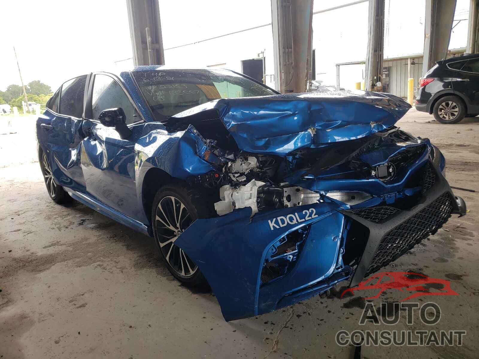TOYOTA CAMRY 2018 - 4T1B11HK9JU133007