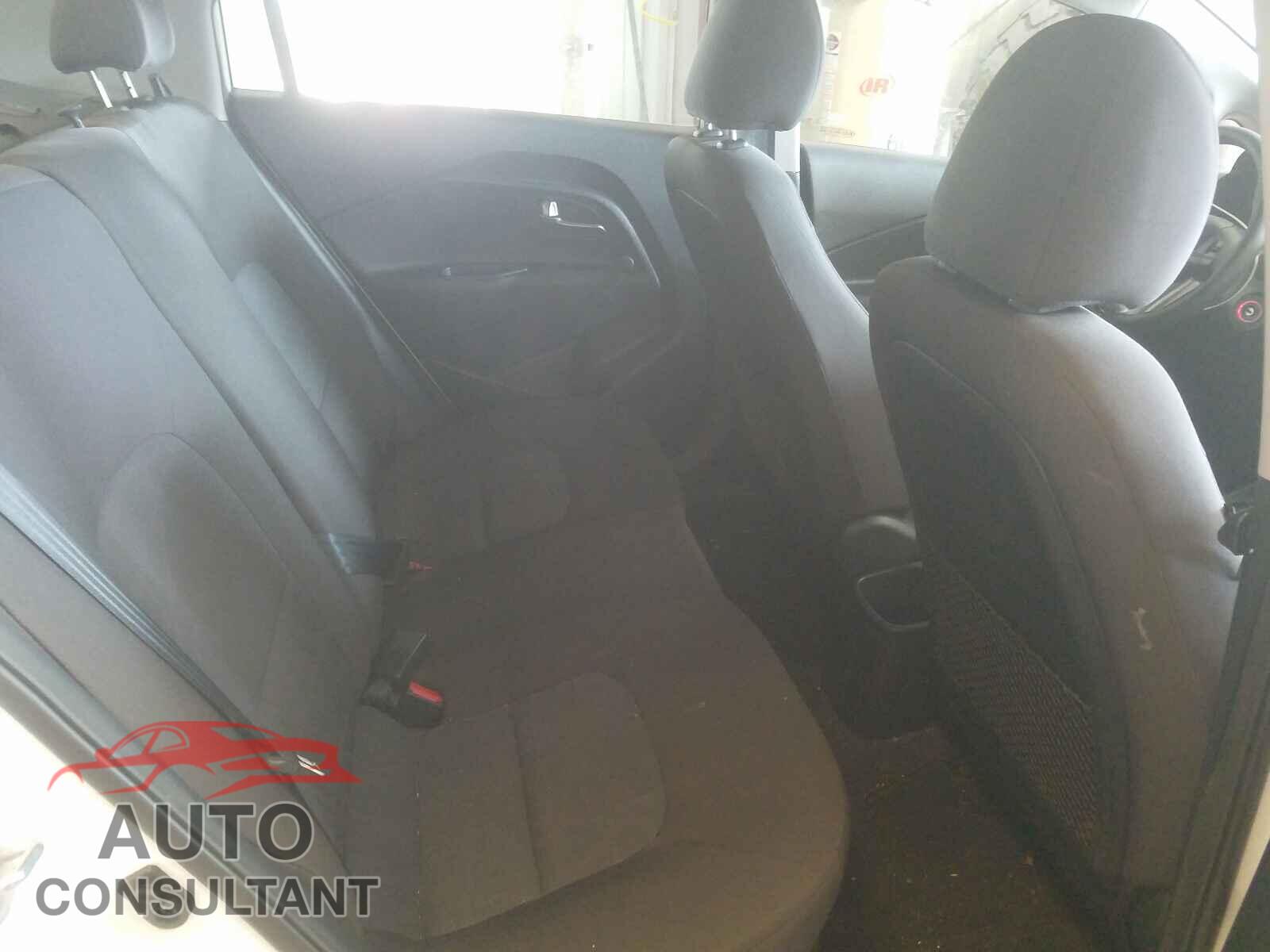 KIA RIO 2017 - KNADM4A37H6049806