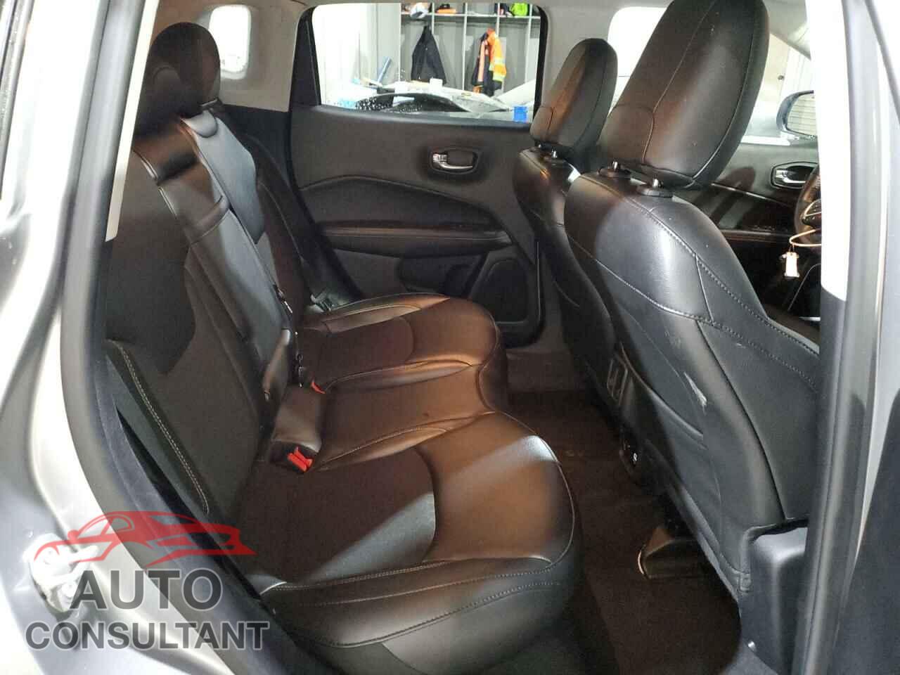 JEEP COMPASS 2019 - 3C4NJDBB2KT654299