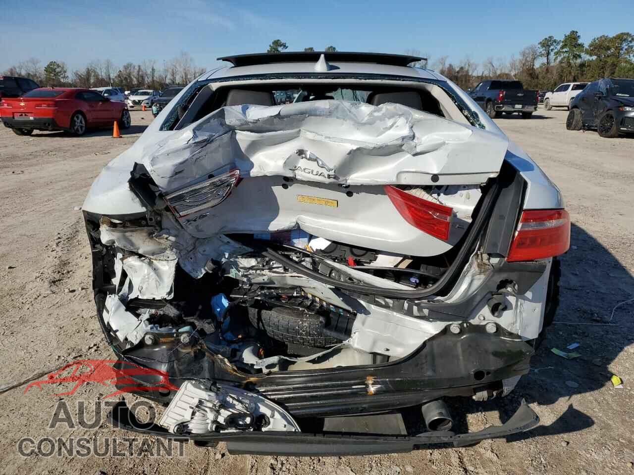 JAGUAR XE 2017 - SAJAE4BV9HA976047