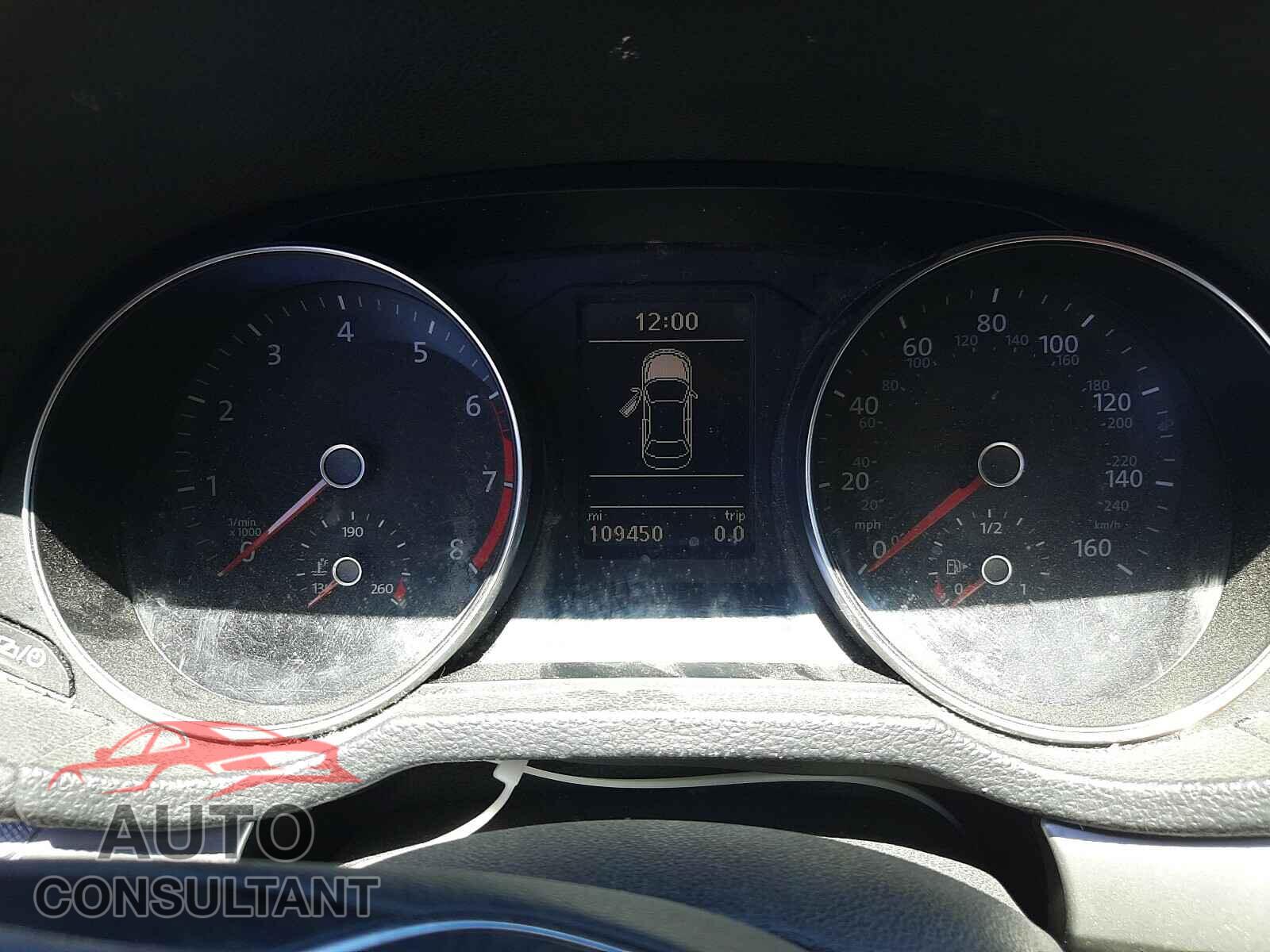 VOLKSWAGEN PASSAT 2016 - 1VWAT7A37GC053376