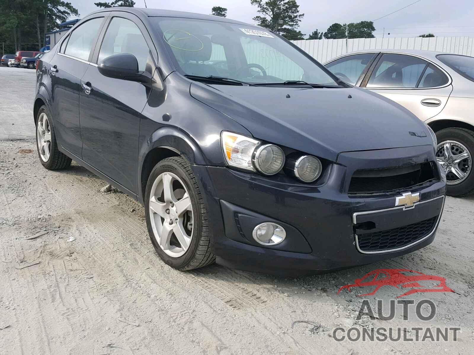 CHEVROLET SONIC 2015 - 1G1JE5SB9F4122710