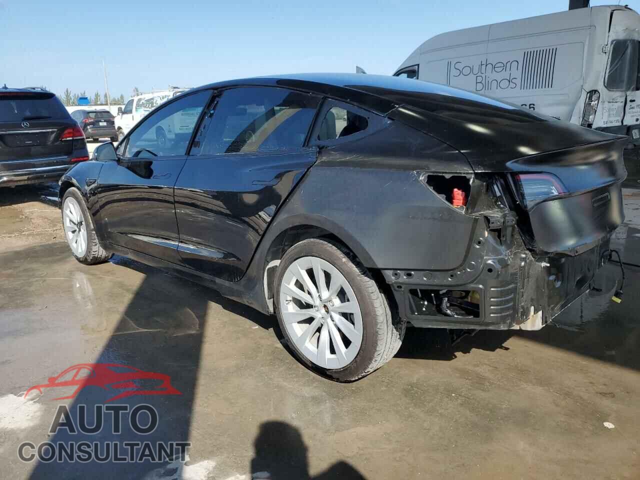 TESLA MODEL 3 2023 - 5YJ3E1EA5PF670340