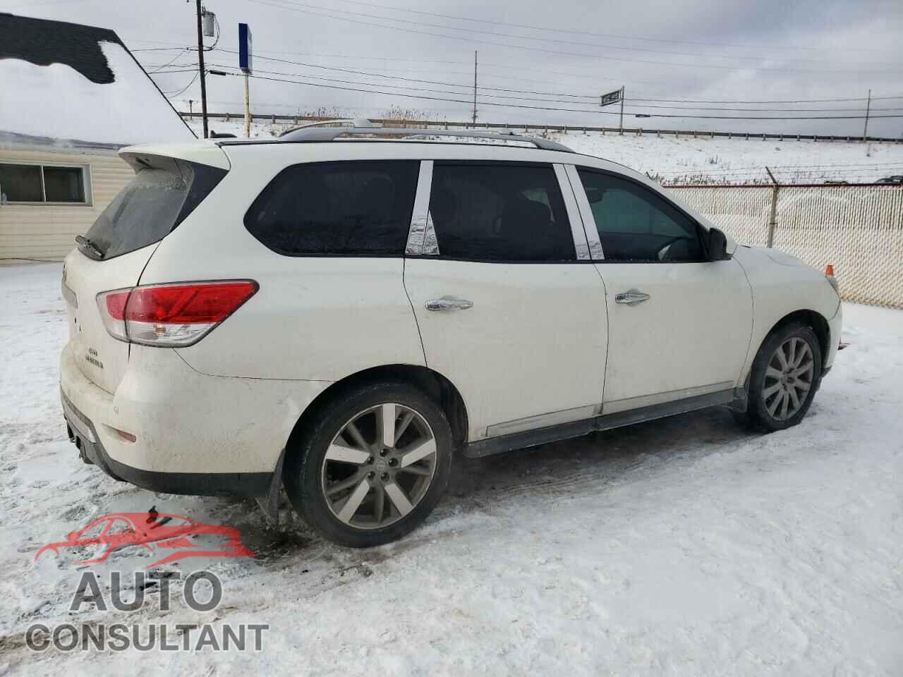 NISSAN PATHFINDER 2013 - 5N1AR2MM1DC672538