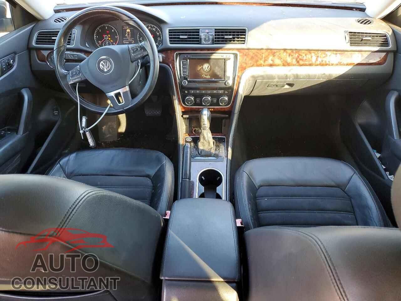 VOLKSWAGEN PASSAT 2013 - 1VWCN7A31DC002874