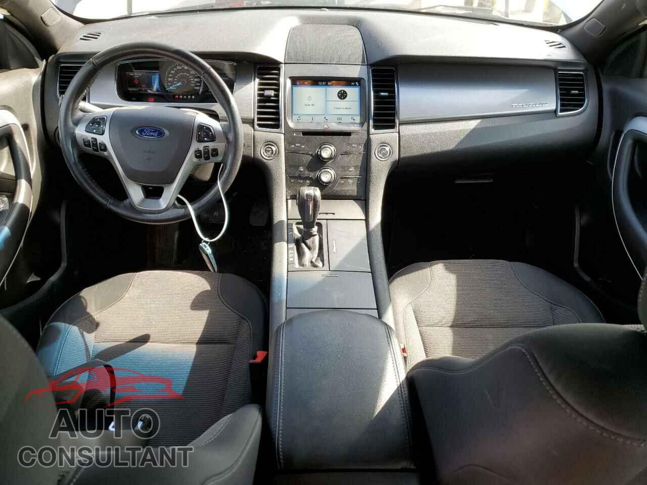 FORD TAURUS 2017 - 1FAHP2E83HG132011