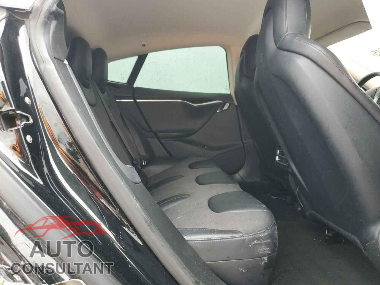 TESLA MODEL S 2015 - 5YJSA1S2XFF082257