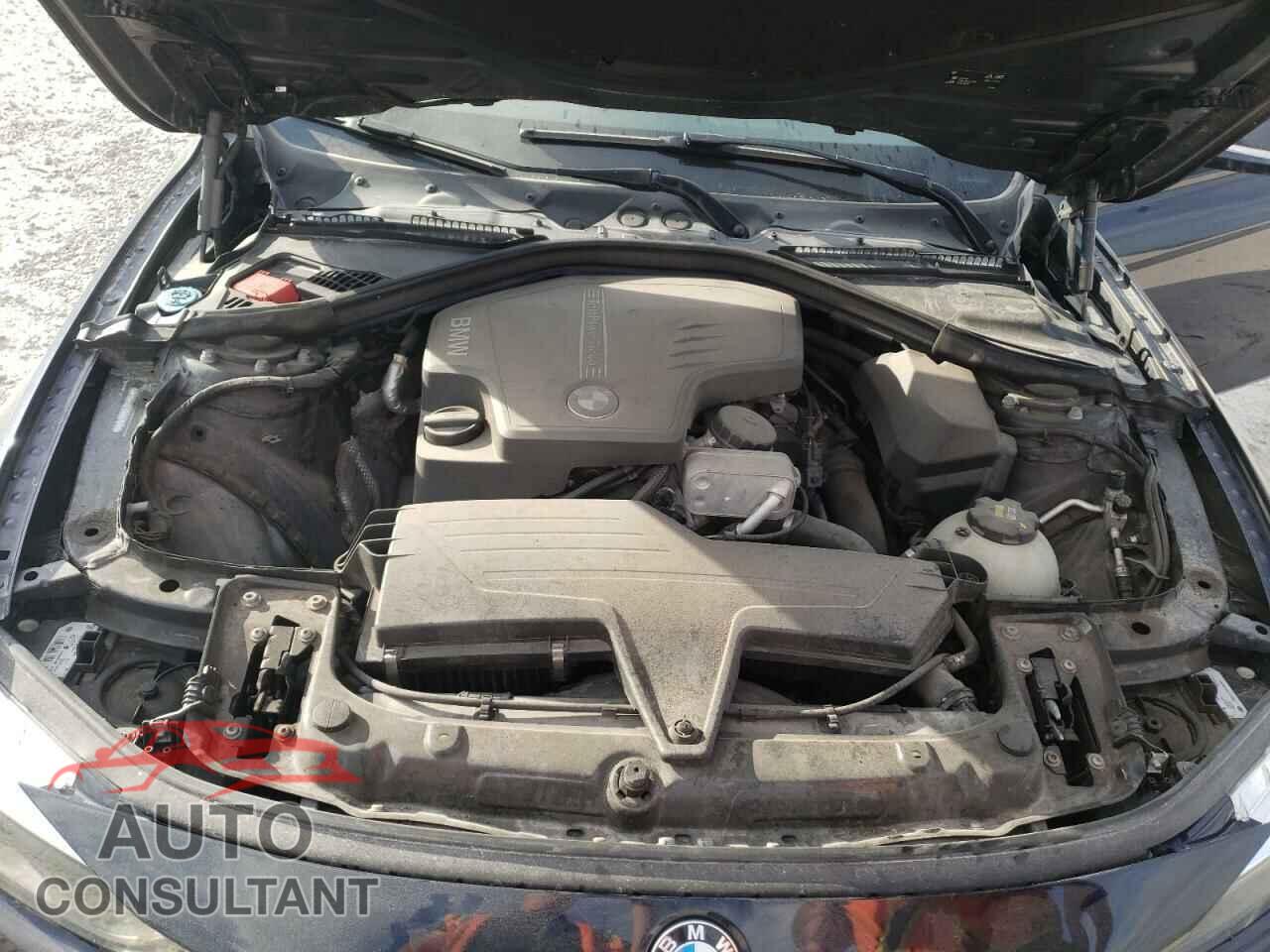 BMW 3 SERIES 2016 - WBA8E5G50GNU21018