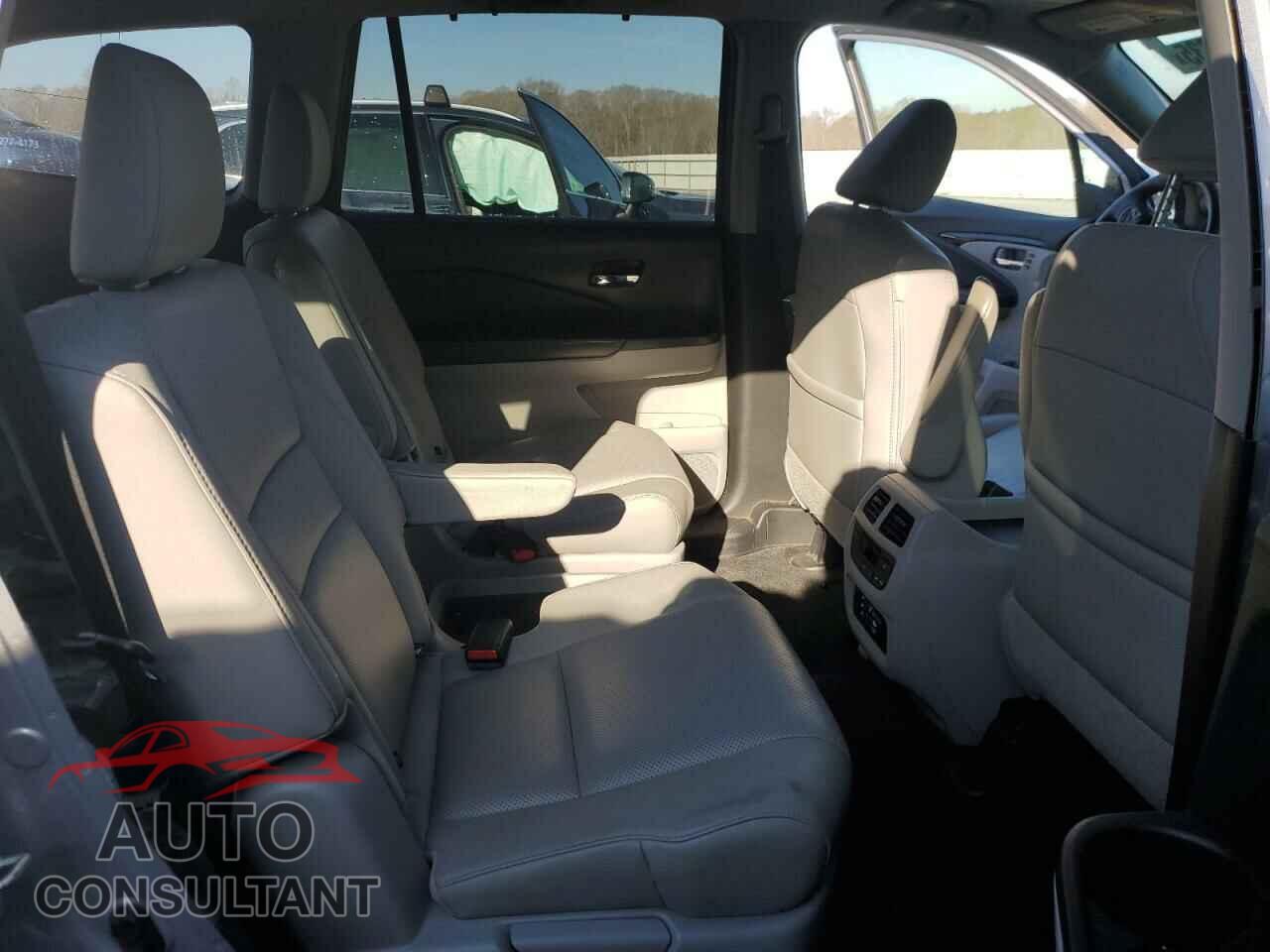 HONDA PILOT 2017 - 5FNYF6H09HB032080