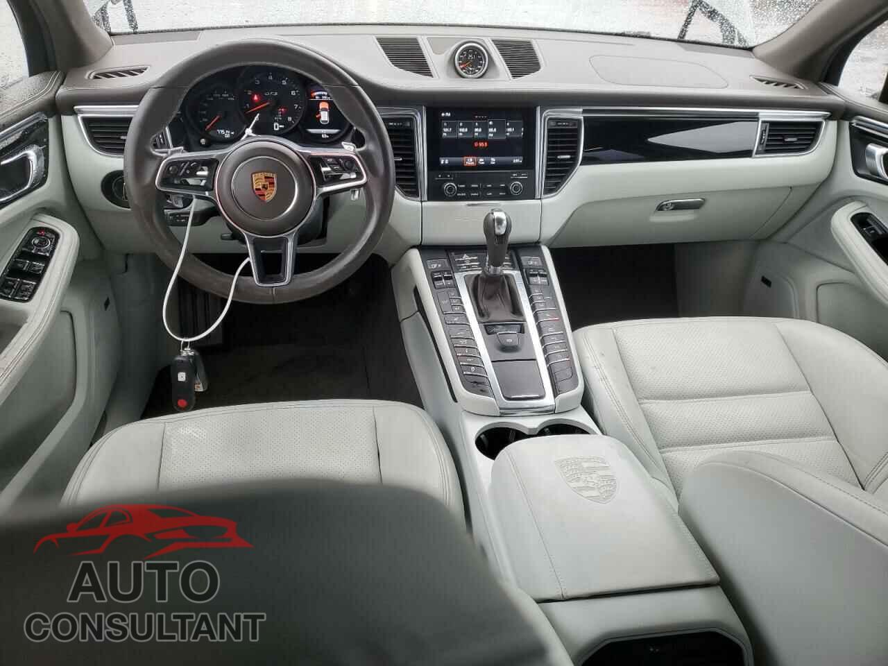 PORSCHE MACAN 2018 - WP1AG2A51JLB64877