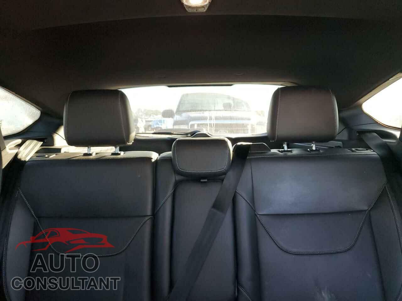 FORD FOCUS 2017 - 1FADP3L90HL275358