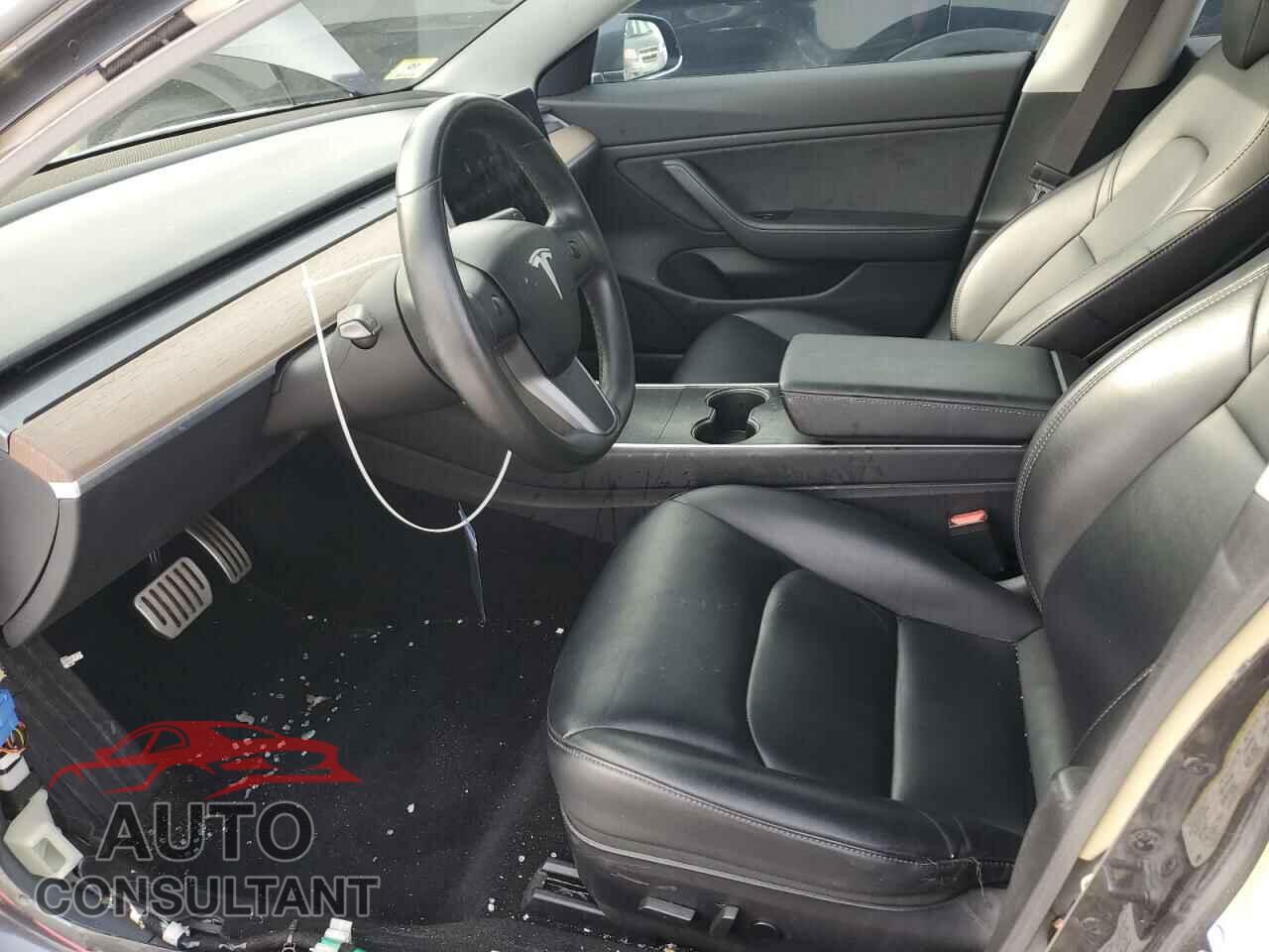 TESLA MODEL 3 2018 - 5YJ3E1EB0JF083155