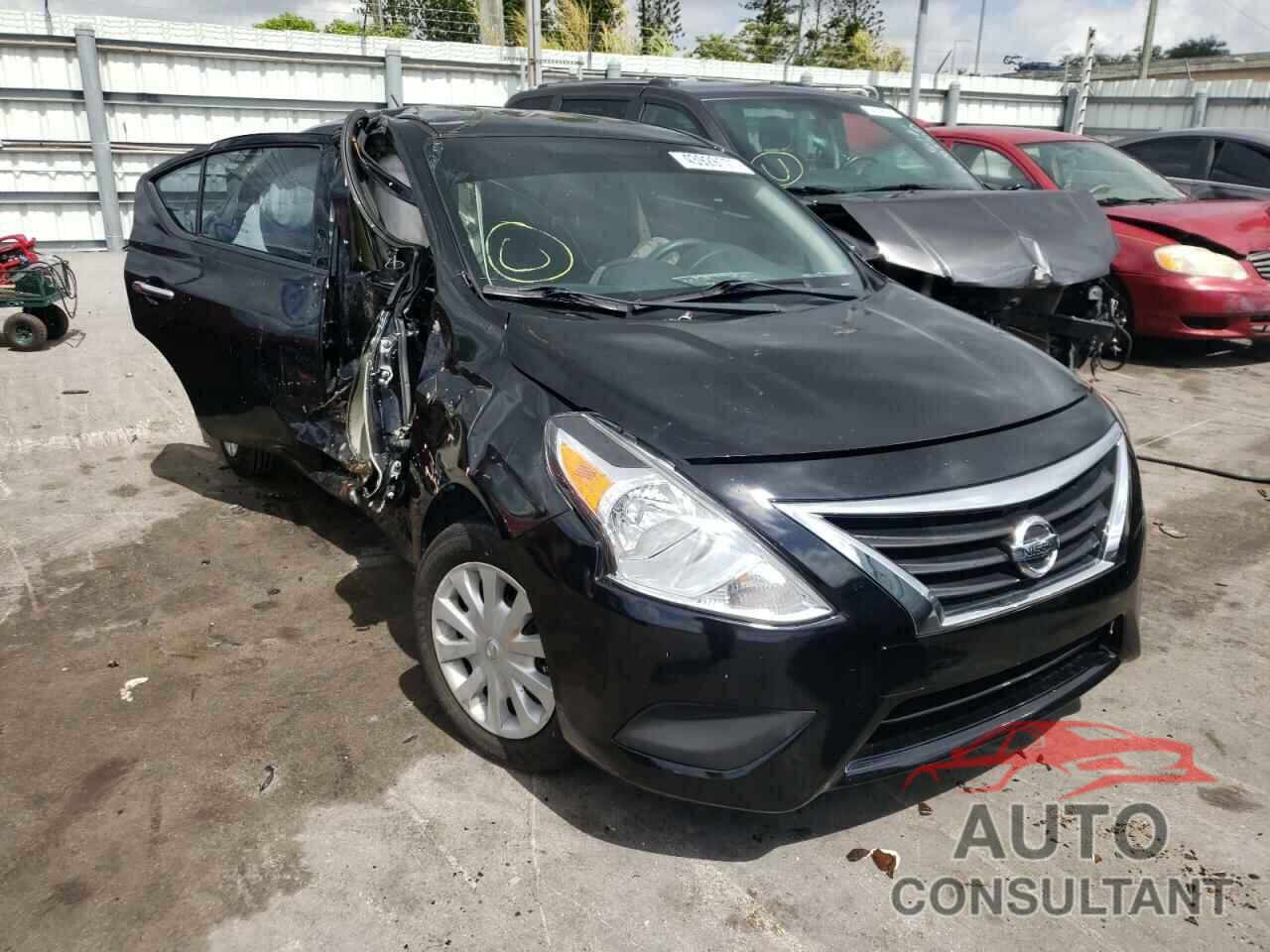 NISSAN VERSA 2018 - 3N1CN7AP2JL870732