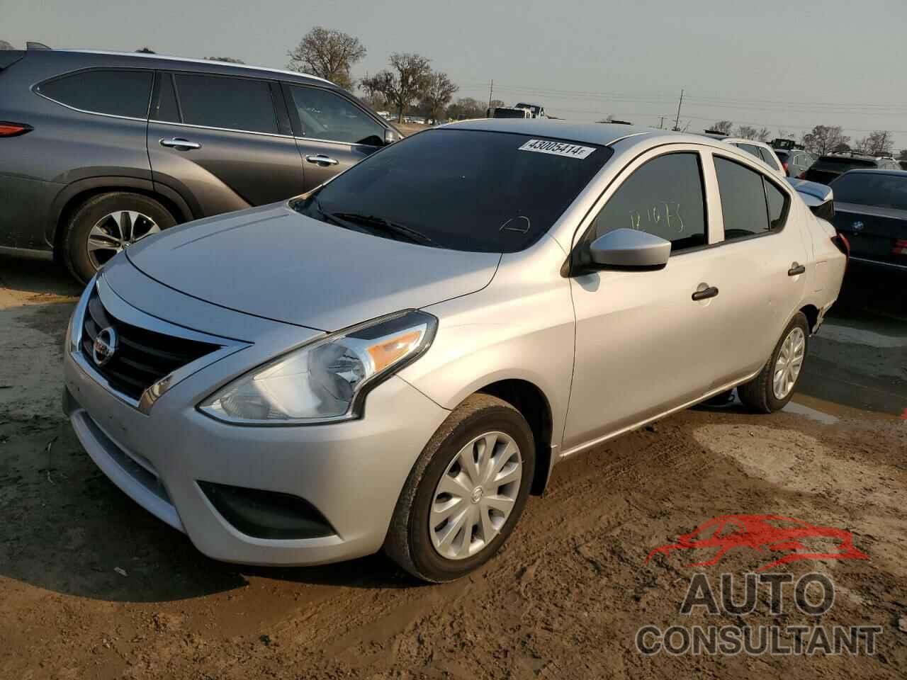 NISSAN VERSA 2017 - 3N1CN7AP9HL864369