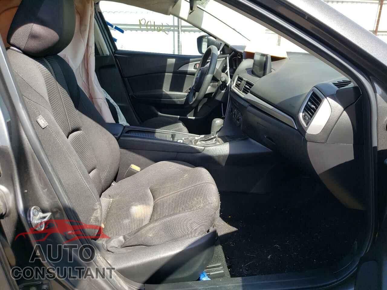 MAZDA 3 2018 - 3MZBN1U71JM161234