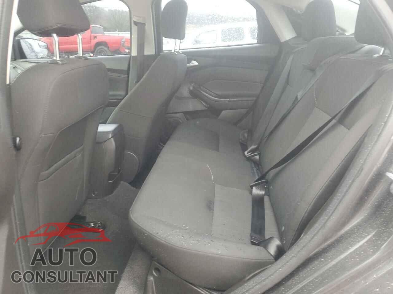 FORD FOCUS 2016 - 1FADP3F2XGL308055