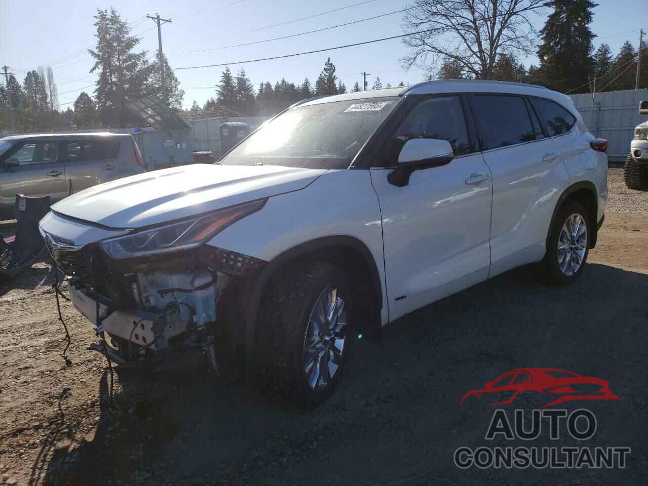 TOYOTA HIGHLANDER 2023 - 5TDXBRCH1PS116152