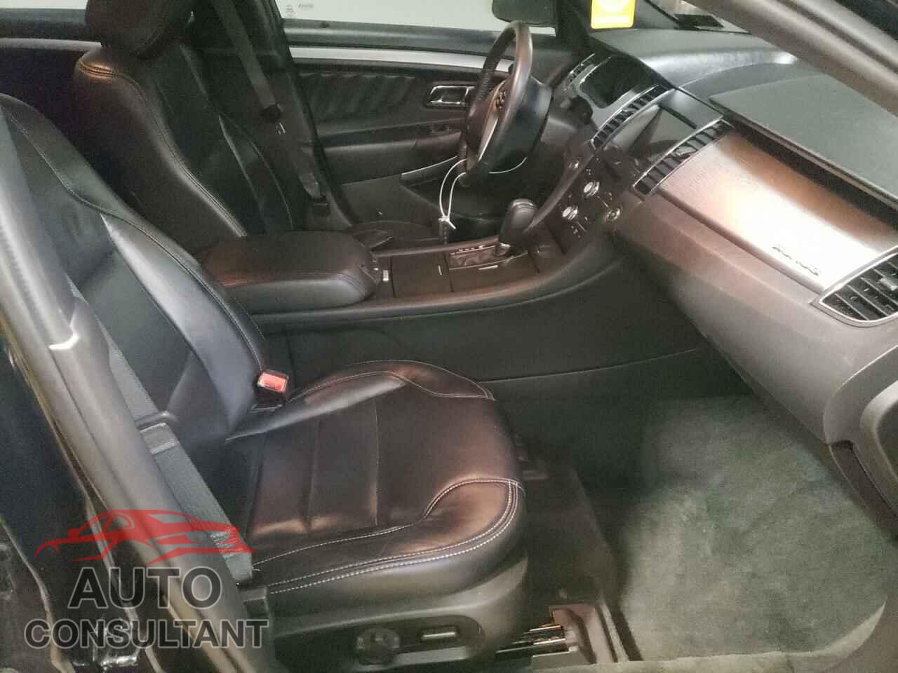 FORD TAURUS 2017 - 1FAHP2E80HG122097