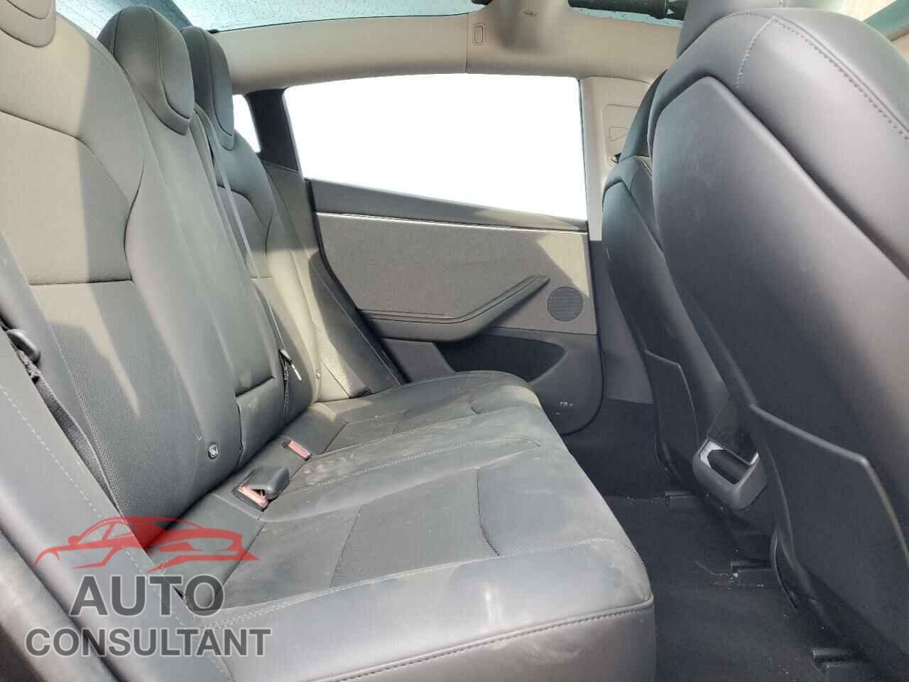 TESLA MODEL 3 2024 - 5YJ3E1EA5RF741944