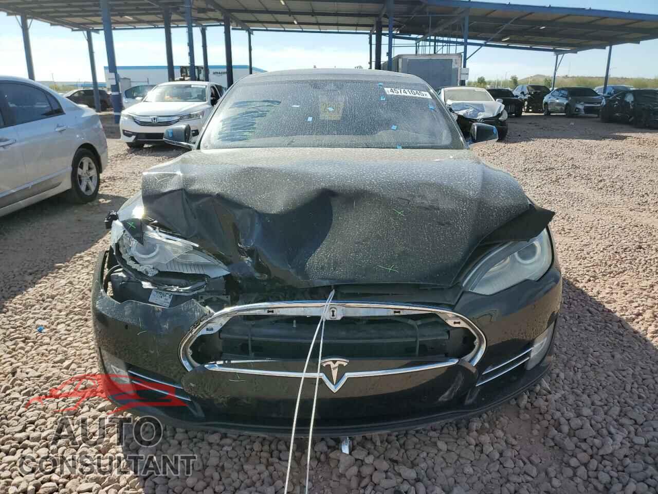 TESLA MODEL S 2015 - 5YJSA1E19FF115039