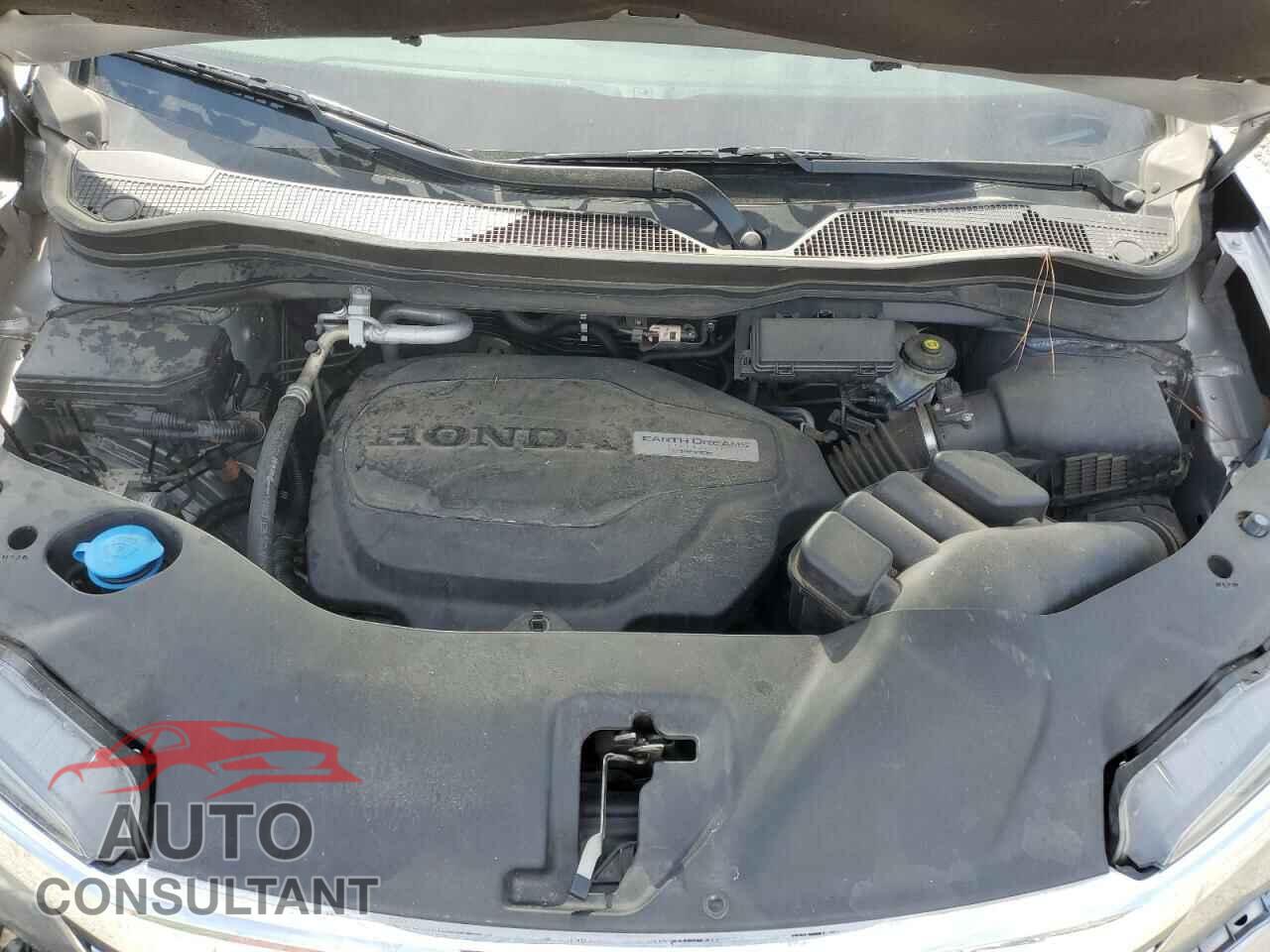 HONDA PILOT 2017 - 5FNYF5H78HB030750