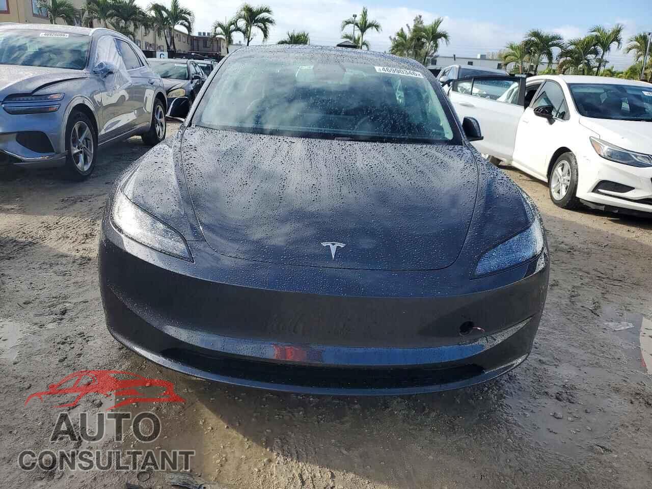 TESLA MODEL 3 2025 - 5YJ3E1EA8SF014111