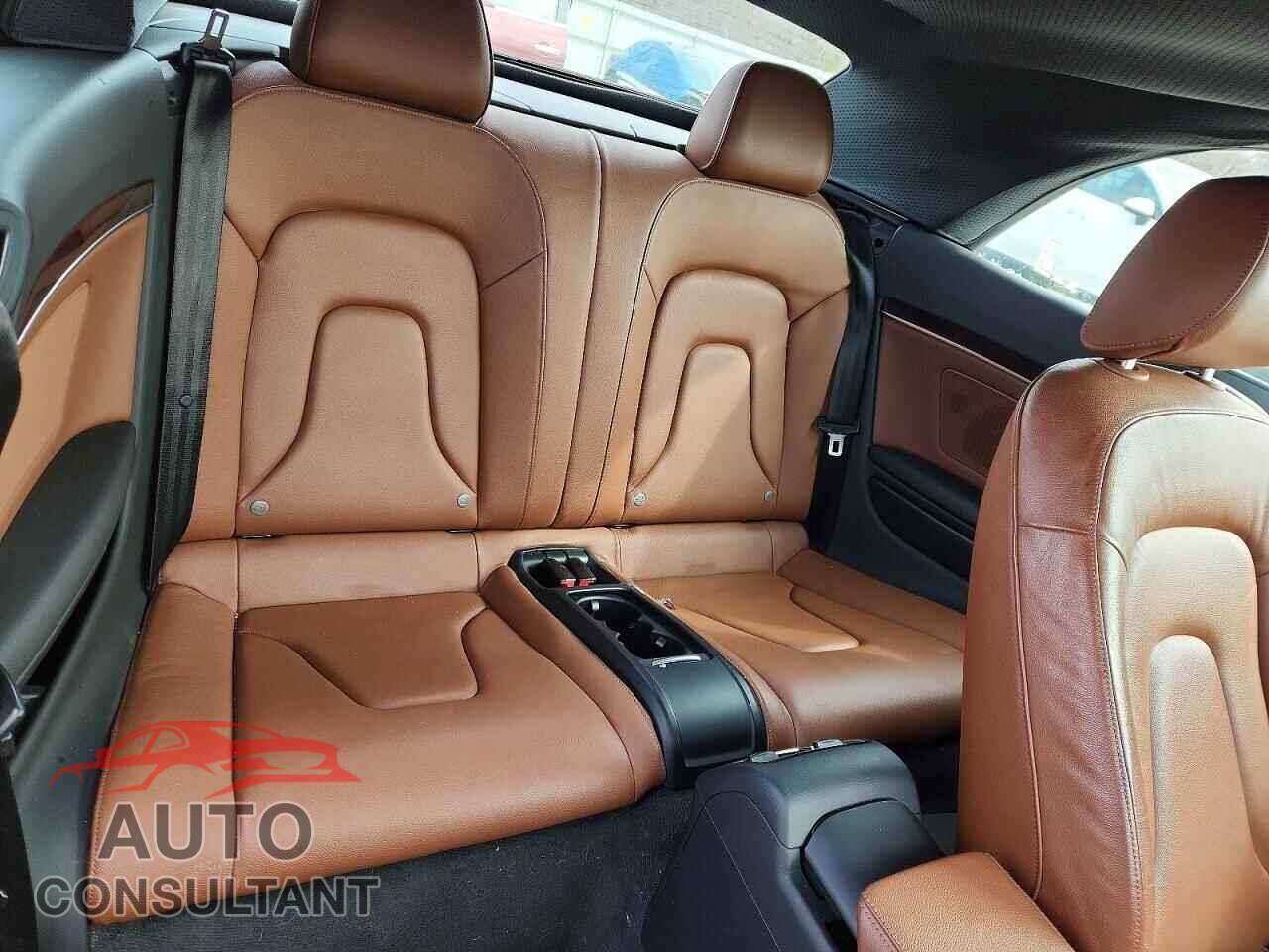 AUDI A5 2012 - WAULFAFH3CN004014
